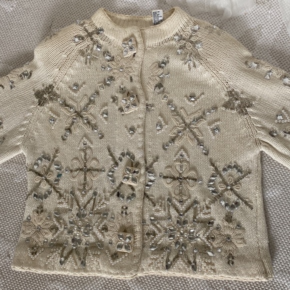 REDUCED 🪷Vtg “Gantos”knit Cardigan sweater with beads/pearls/bling - Picture 15 of 17